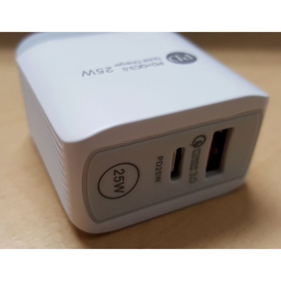 Fast PD Wall Charger Dual Port QC 3.0 USB Type C and USB A Ports - Picture 3 of 7